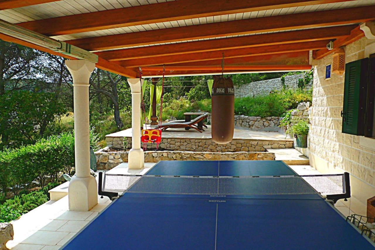 Ursa Minor Villa Sumartin Exterior photo